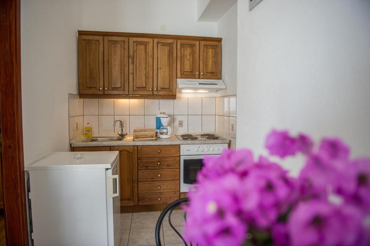 Apartments Skarpa 1601 Rogoznica  Exterior photo